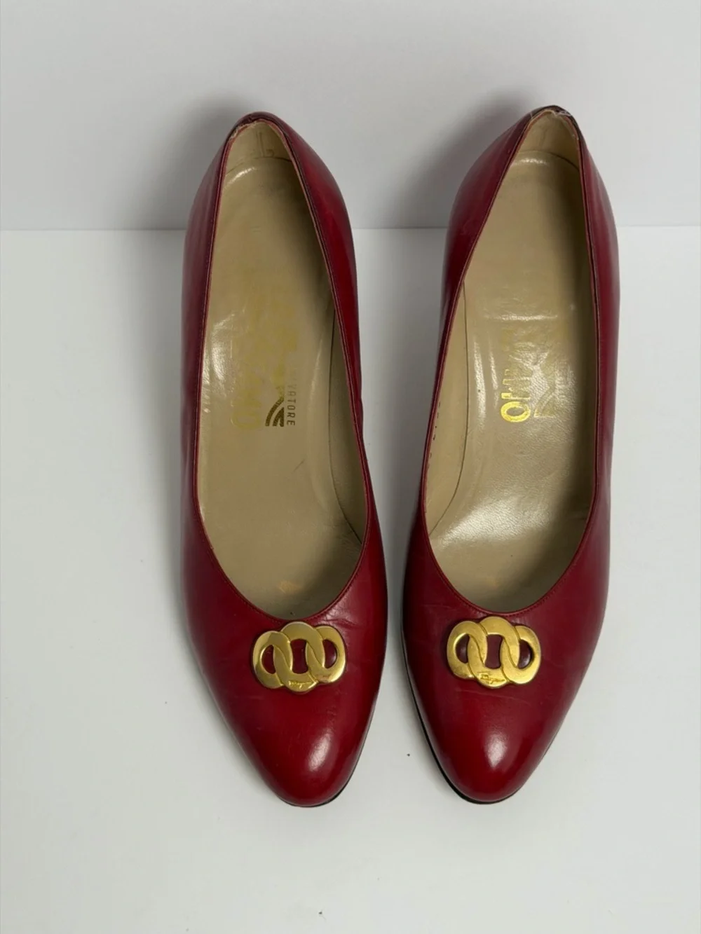 Salvatore Ferragamo Vintage Gancini Red Leather Pumps Size 5.5 - Picture 6 of 9